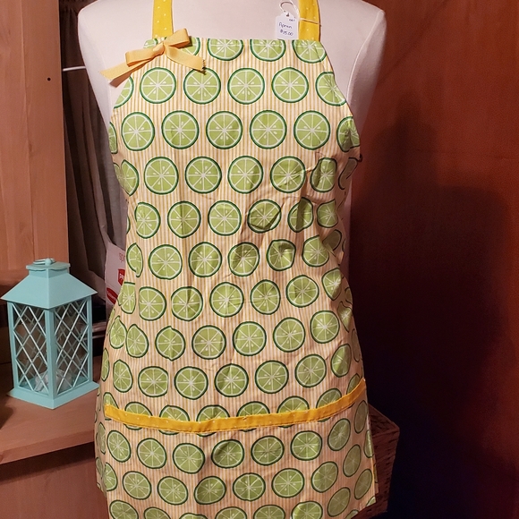 APRONS - Picture 6 of 16